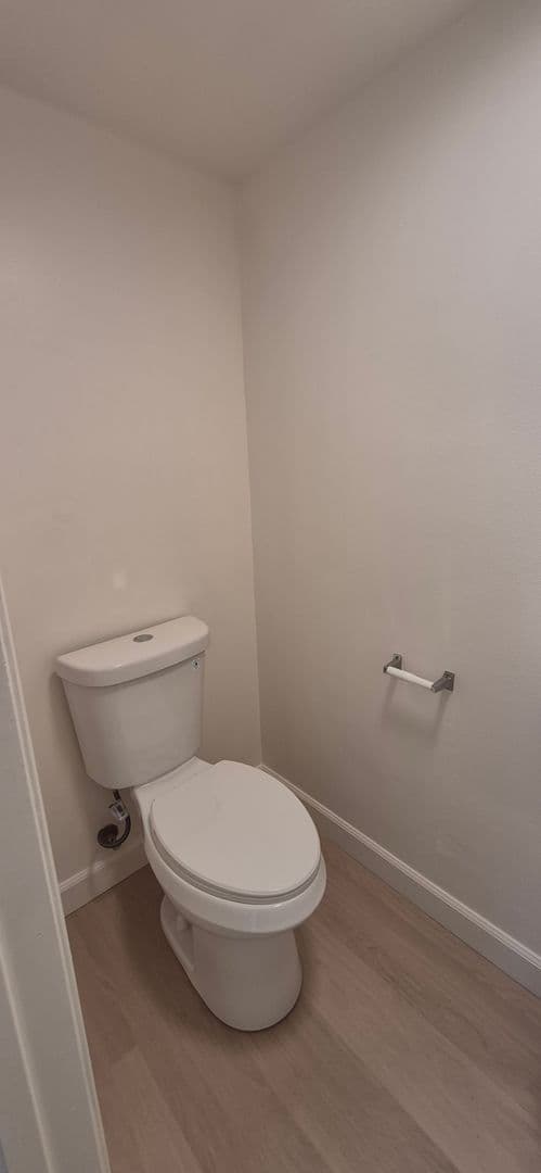 Fairfield House: 5023 Oakbrook Cir