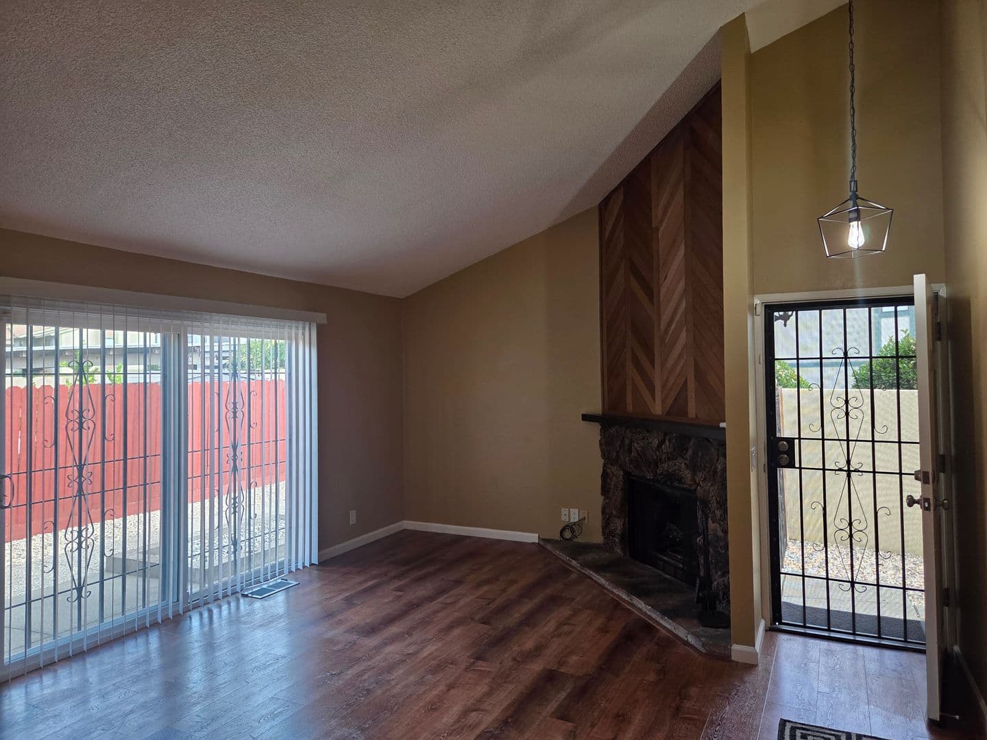 Fairfield House: 1152 Frost Pl