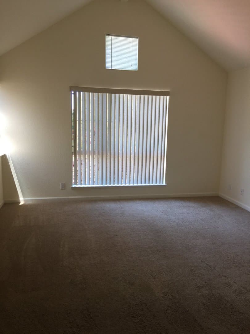 Vallejo House: 136 Ruby Ln