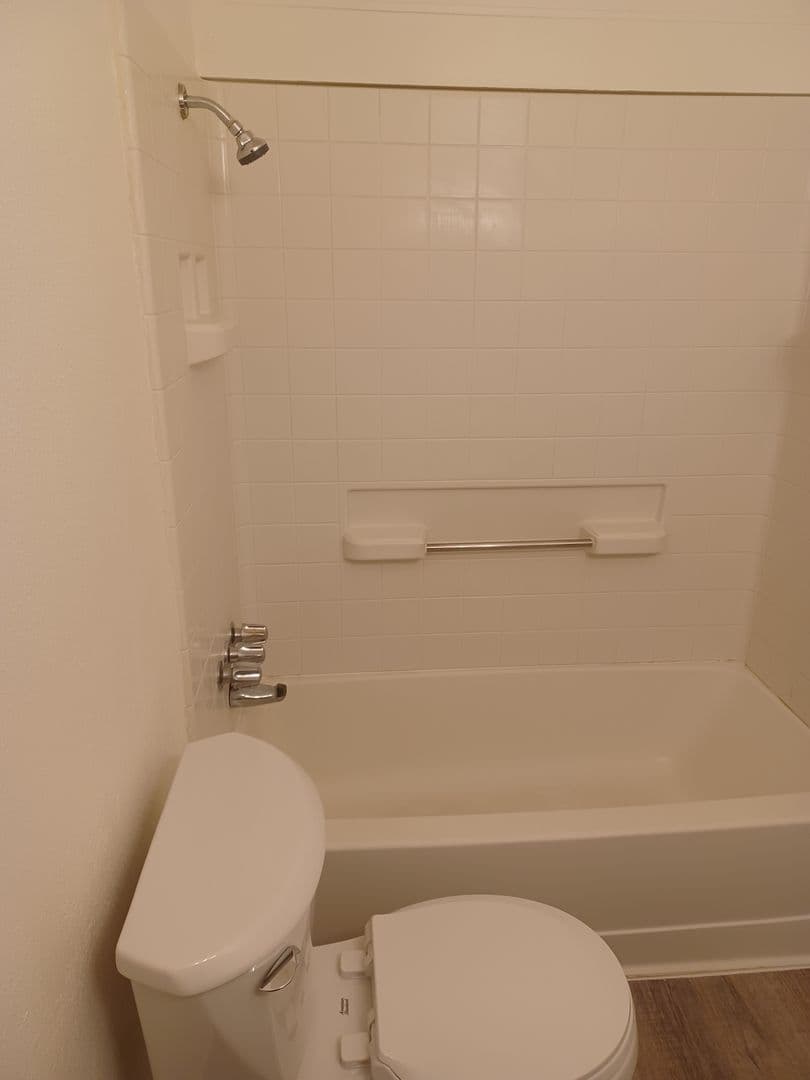 Fairfield Apartment: 708-716-760-766 E. TABOR AVE