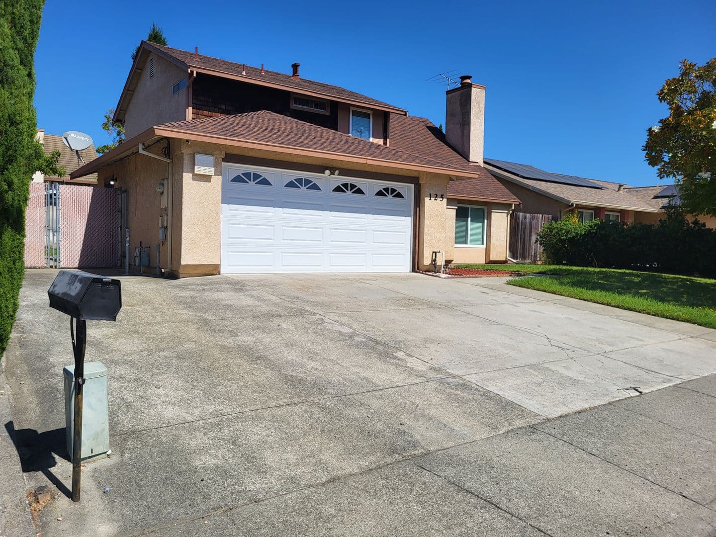 Vallejo House: 125 Serpentine Drive