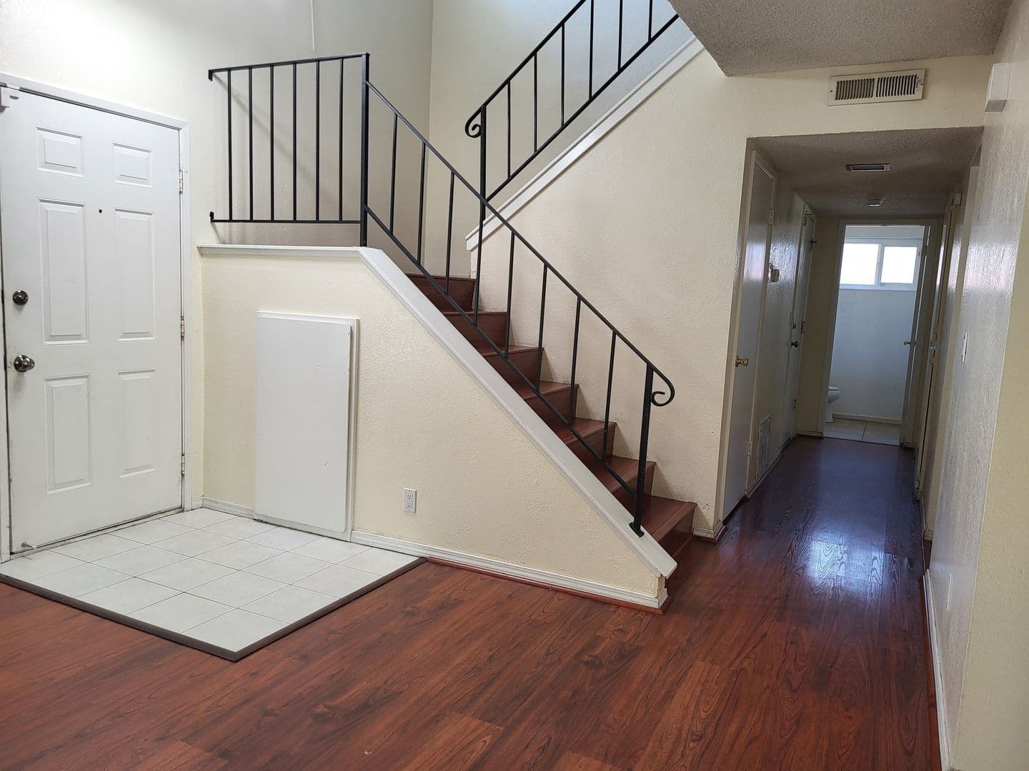 Vallejo House: 125 Serpentine Drive