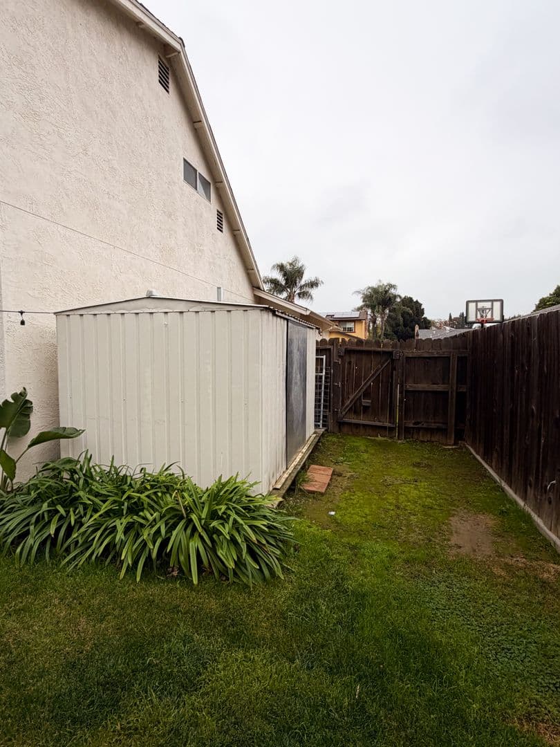 Dixon House: 950 Pembroke Way