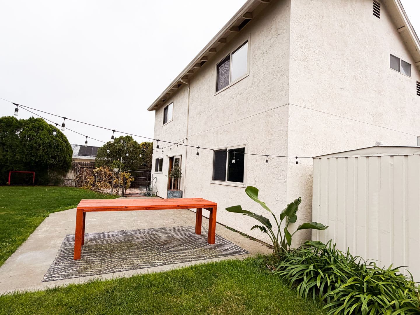 Dixon House: 950 Pembroke Way