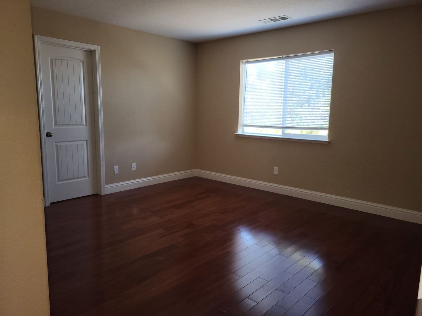 Fairfield House: 3891 Danbury Way