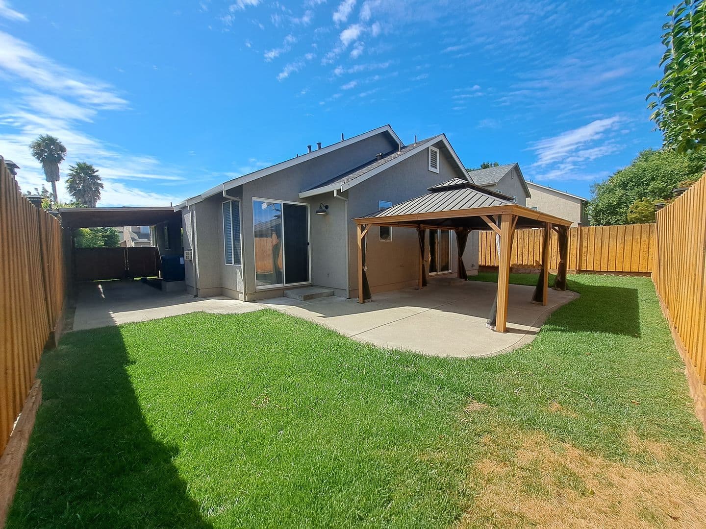 Vacaville House: 472 Somerville Circle