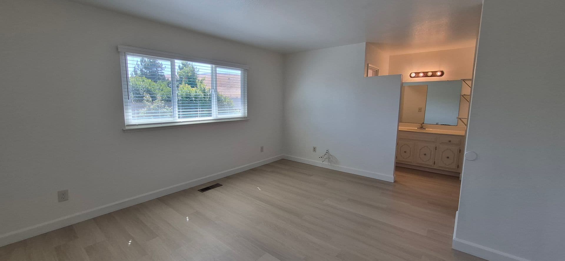 Fairfield House: 5023 Oakbrook Cir