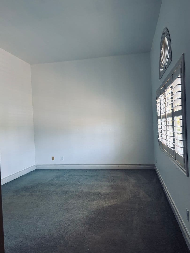 Fairfield House: 3168 Orchard View