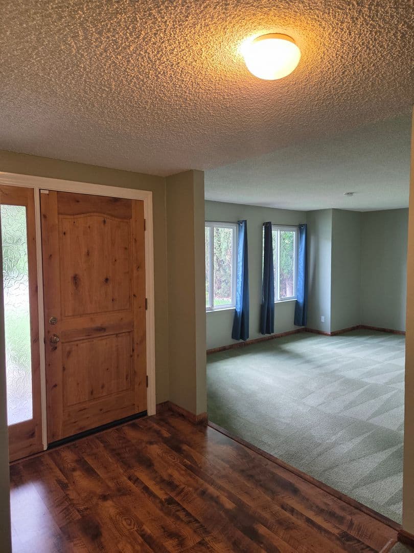 Fairfield House: 2827 Owens St