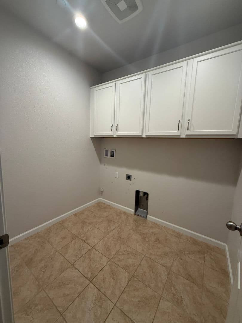 Dixon House: 1680 Gold Street