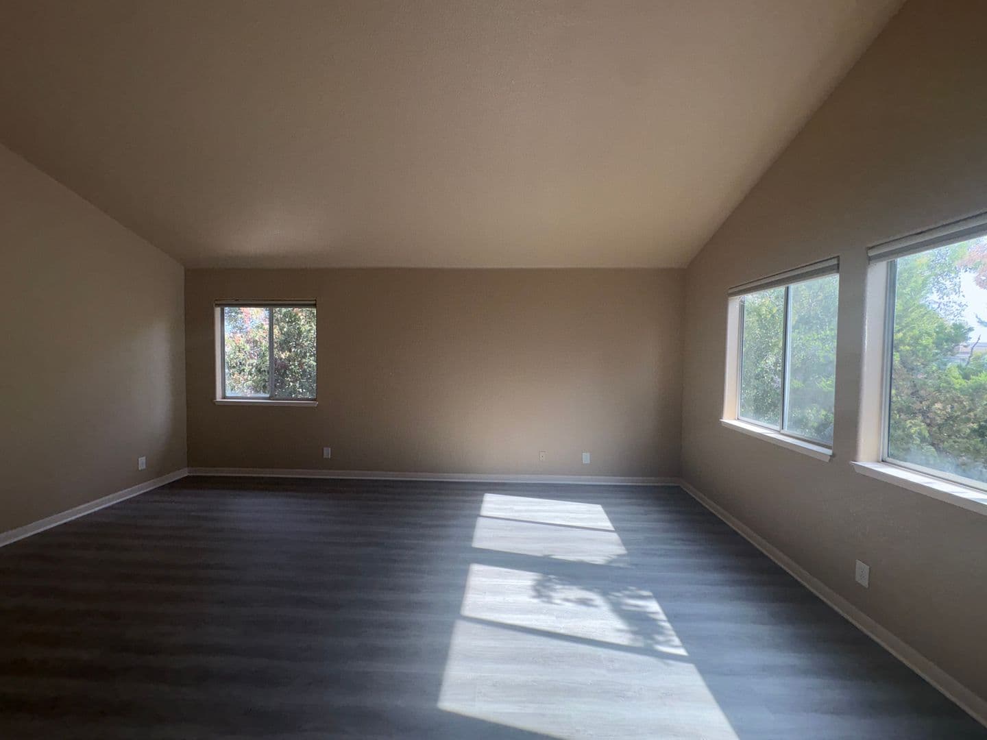 Fairfield House: 3426 Glen Ellen Dr