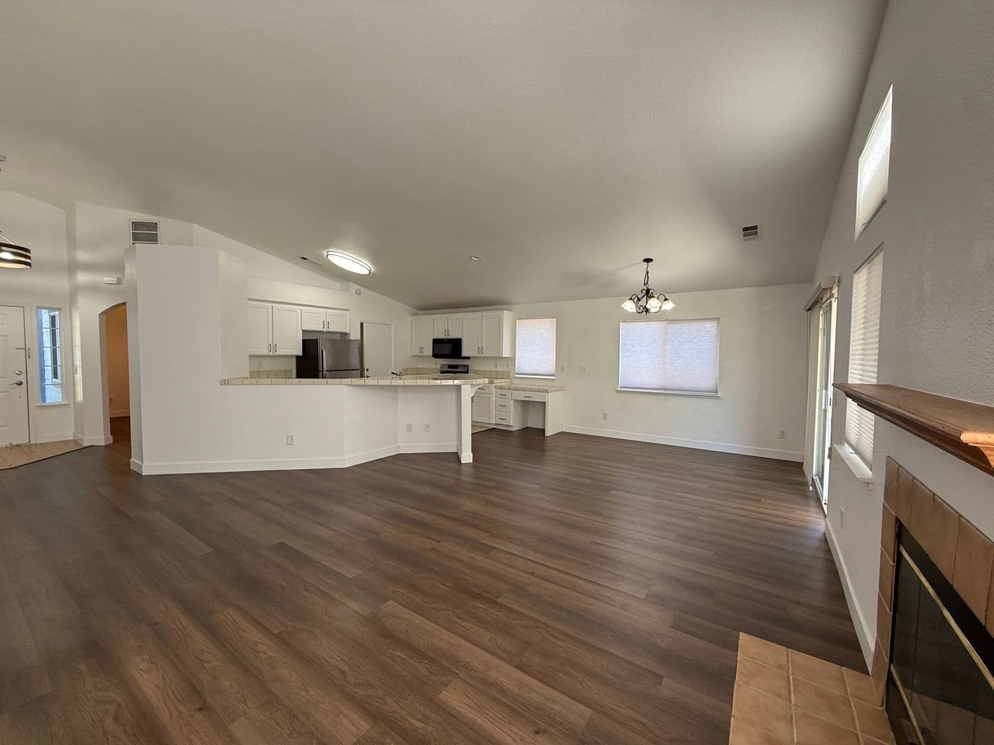 Dixon House: 1030 Windmill Dr
