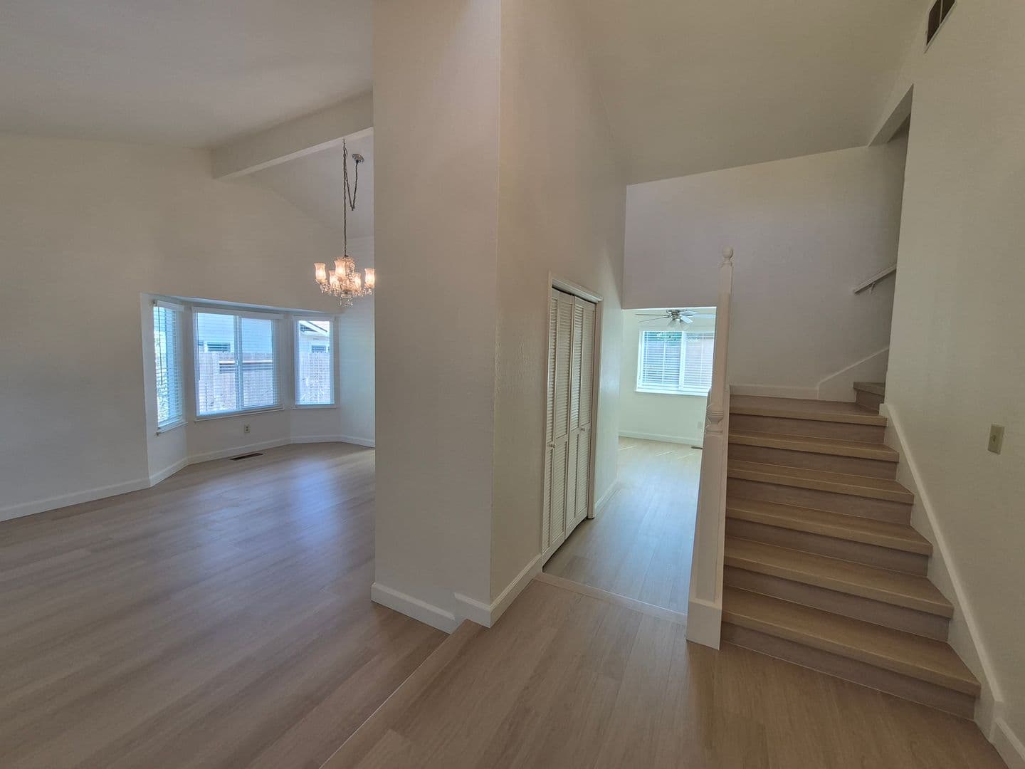 Fairfield House: 5023 Oakbrook Cir