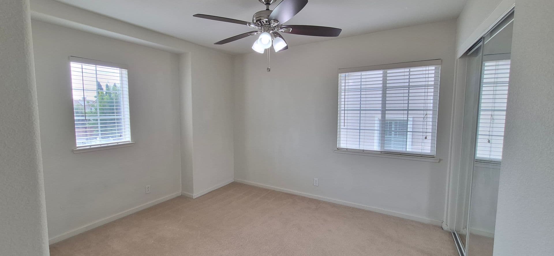 Dixon House: 2080 Mariposa Drive