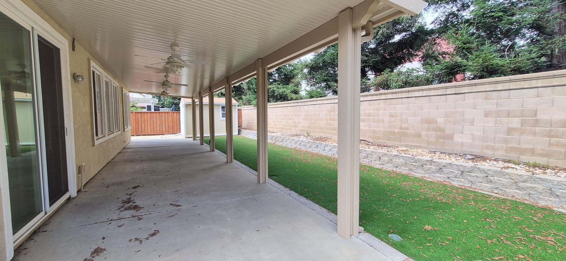 Dixon House: 2080 Mariposa Drive