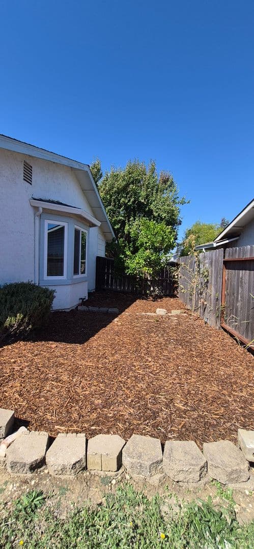 Fairfield House: 5023 Oakbrook Cir