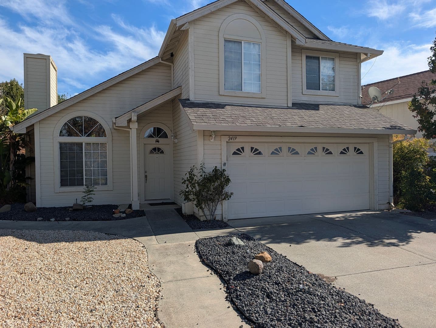 Fairfield House: 2419 Vista Grande