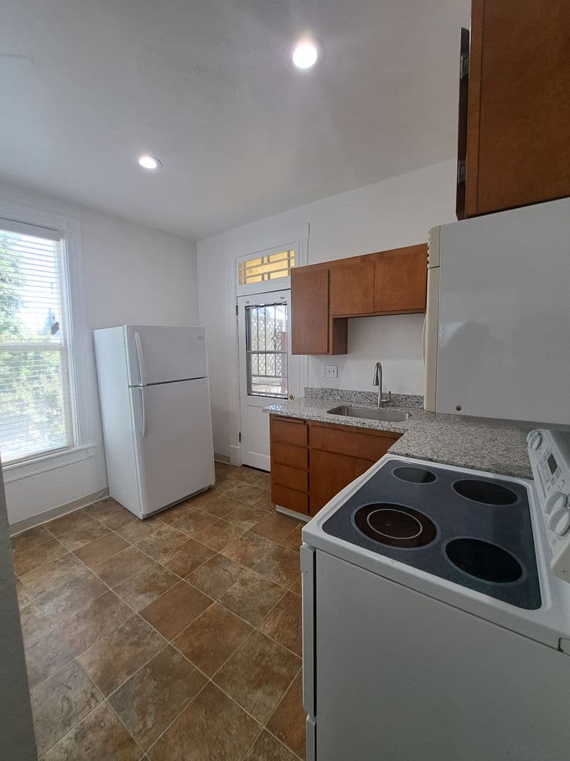 Vacaville Apartment: 532 West St.