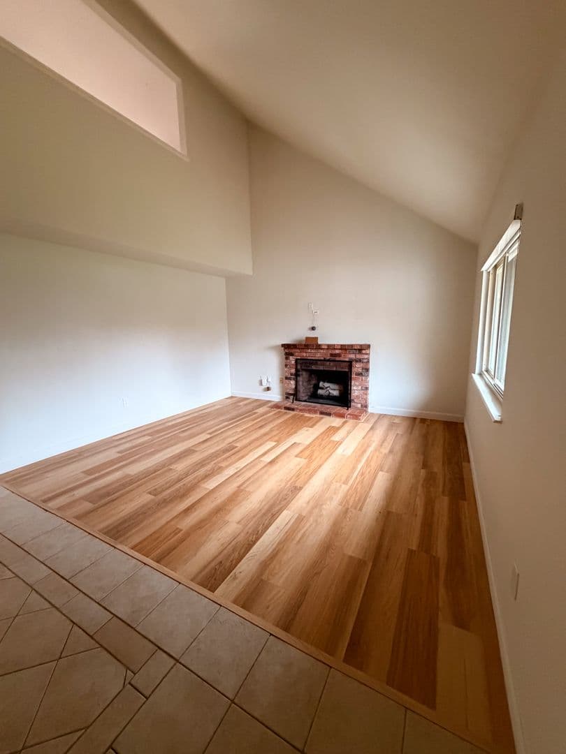 Dixon House: 950 Pembroke Way