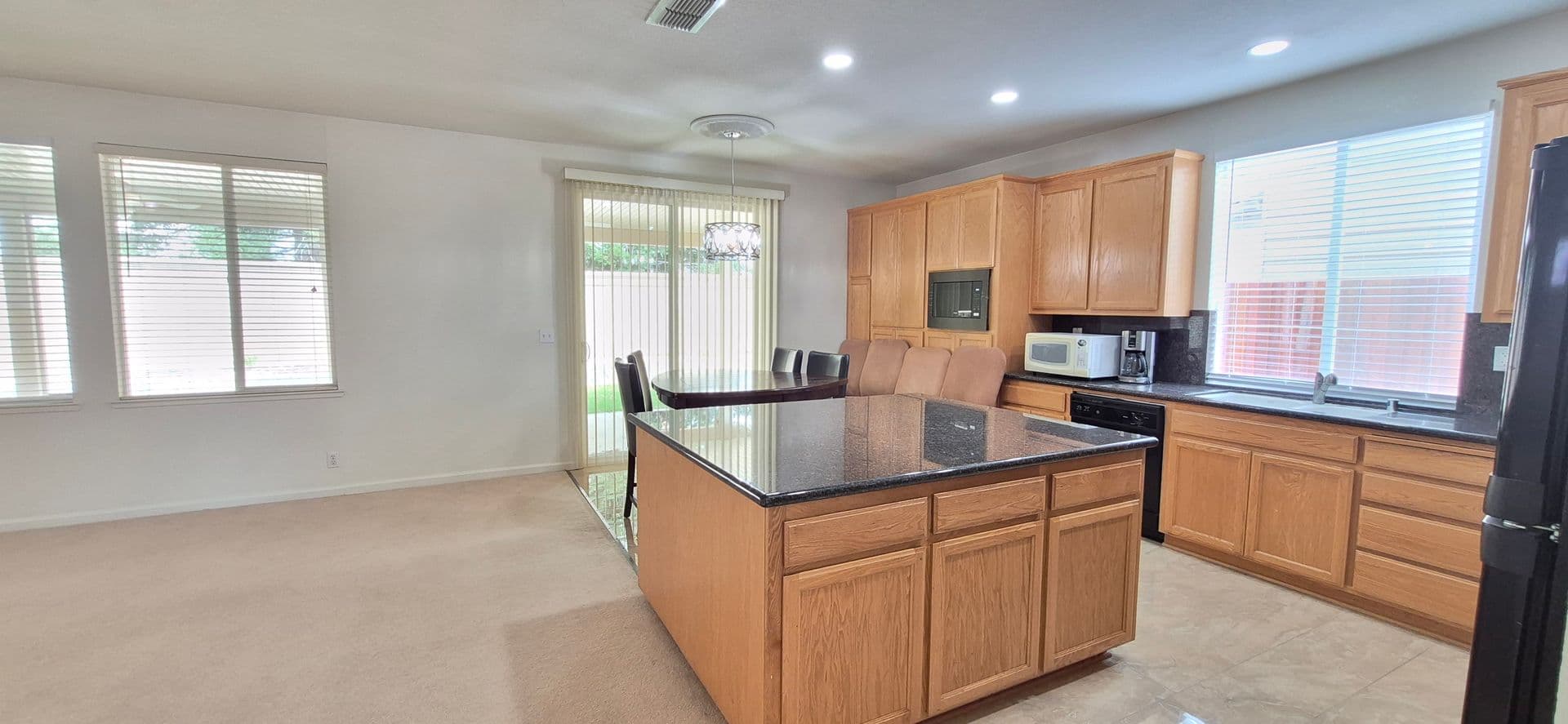 Dixon House: 2080 Mariposa Drive