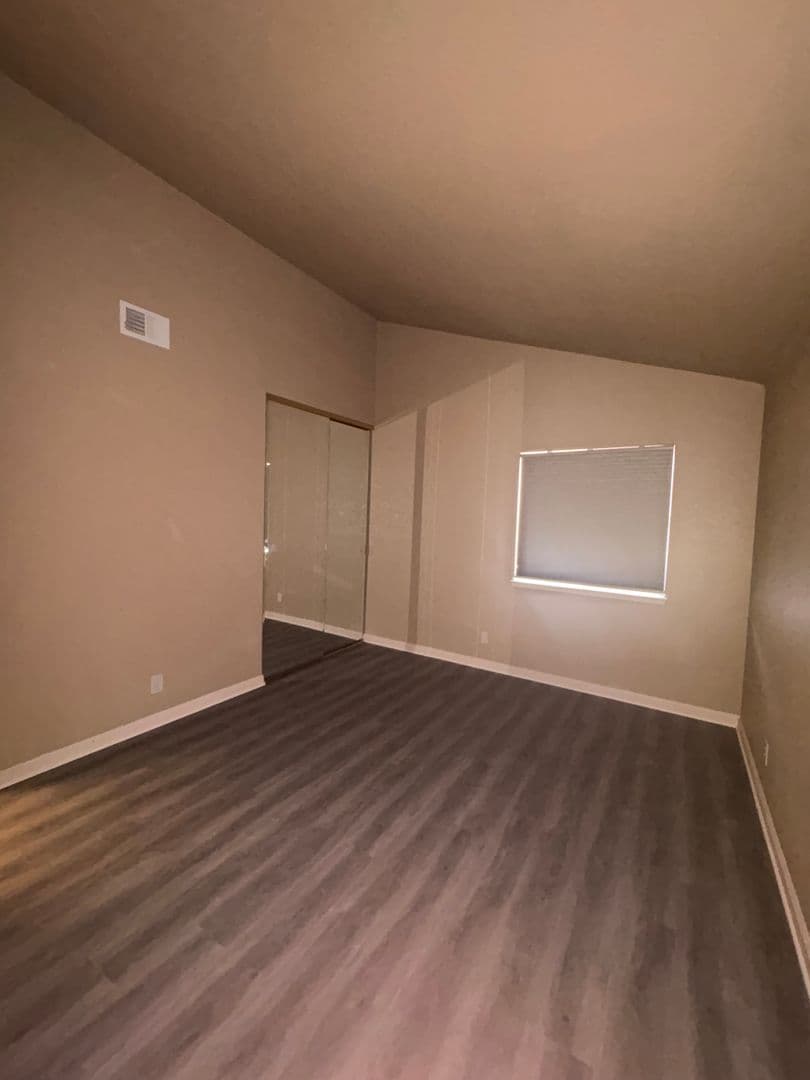 Fairfield House: 3426 Glen Ellen Dr