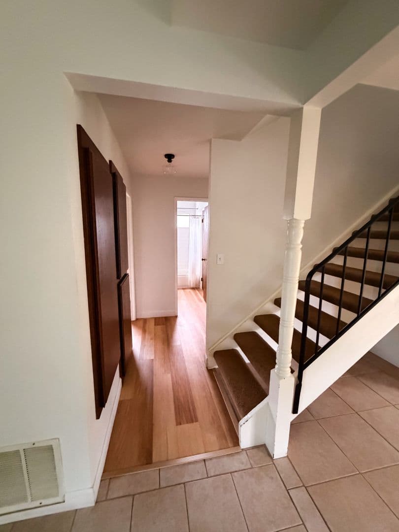 Dixon House: 950 Pembroke Way