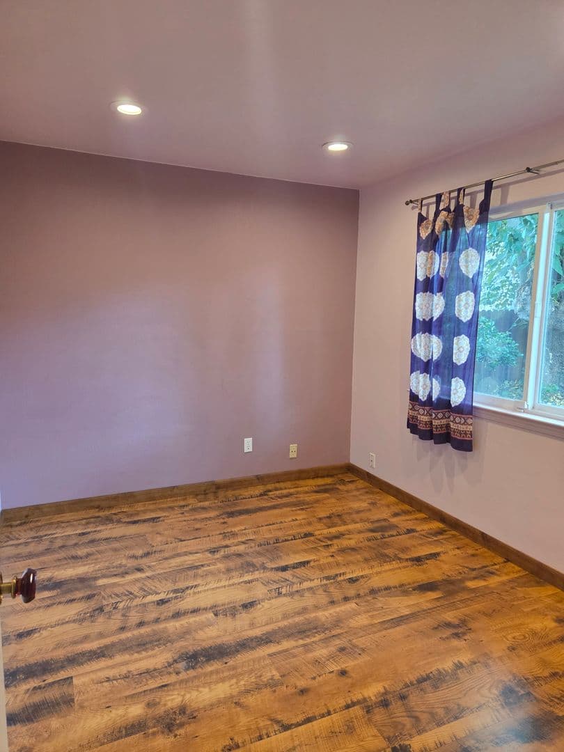 Fairfield House: 2827 Owens St