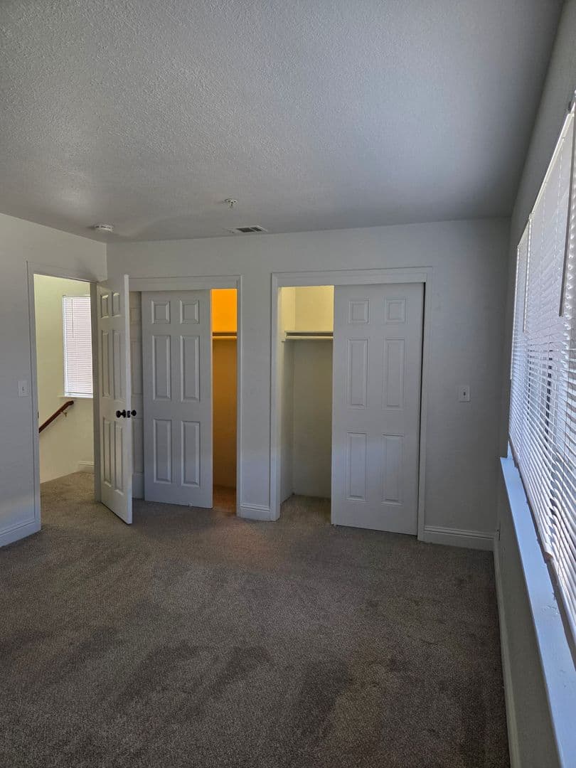 Fairfield House: 1941 Grande Cir. #1