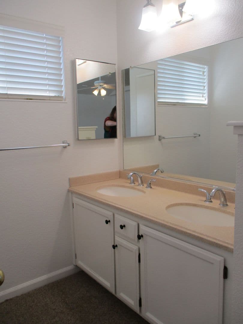 Fairfield House: 2618 Valley Oak Way