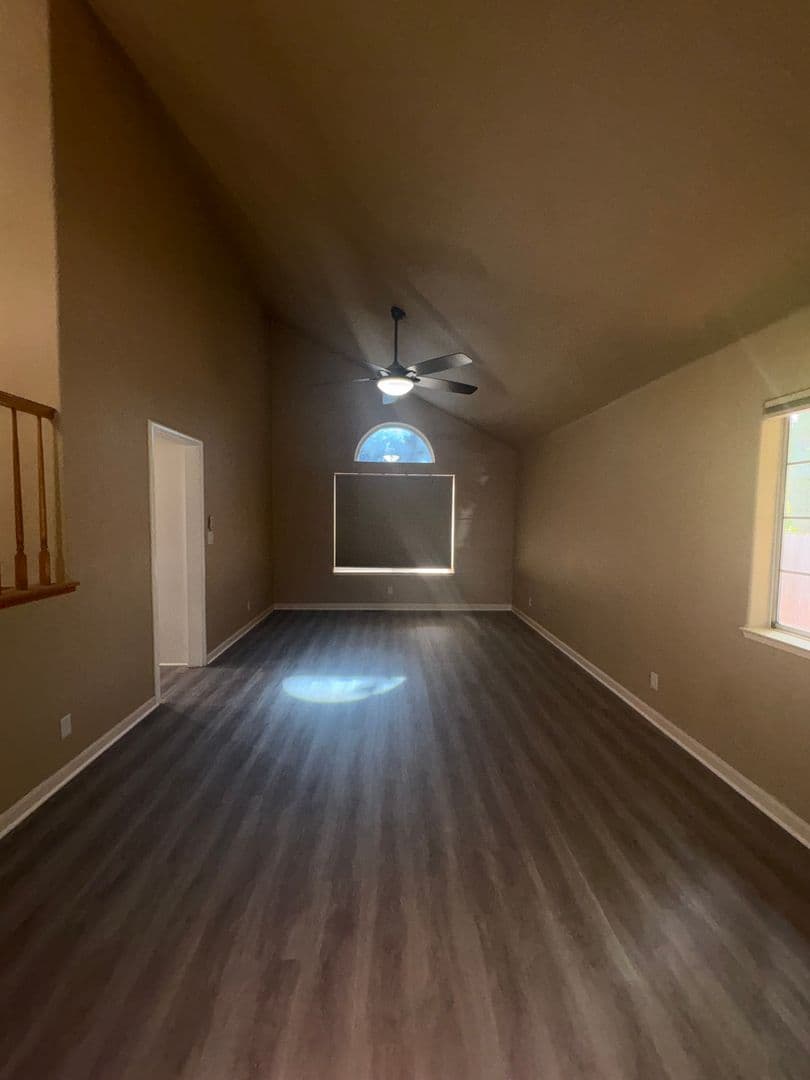 Fairfield House: 3426 Glen Ellen Dr