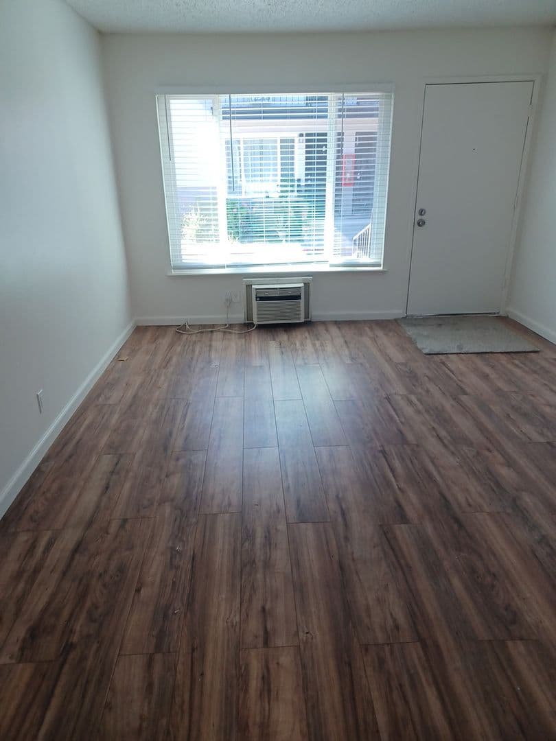 Fairfield Apartment: 181-191-205-207-209-211 Pacific Ave.