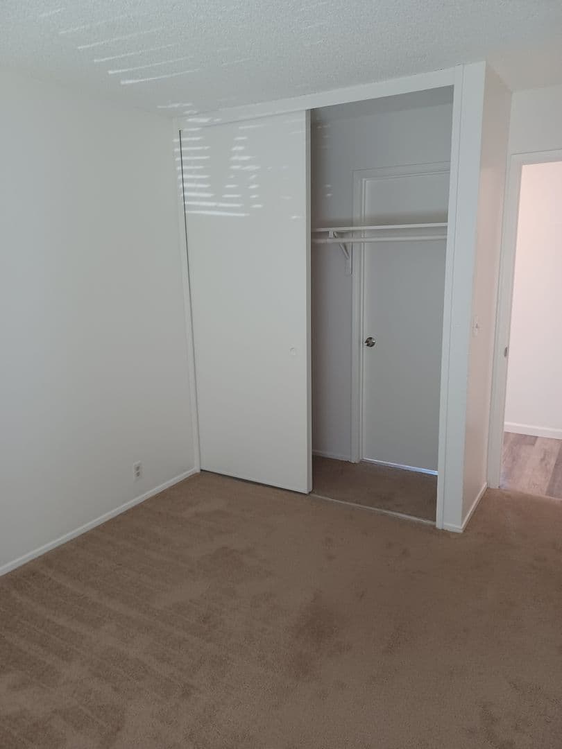 Fairfield Apartment: 708-716-760-766 E. TABOR AVE
