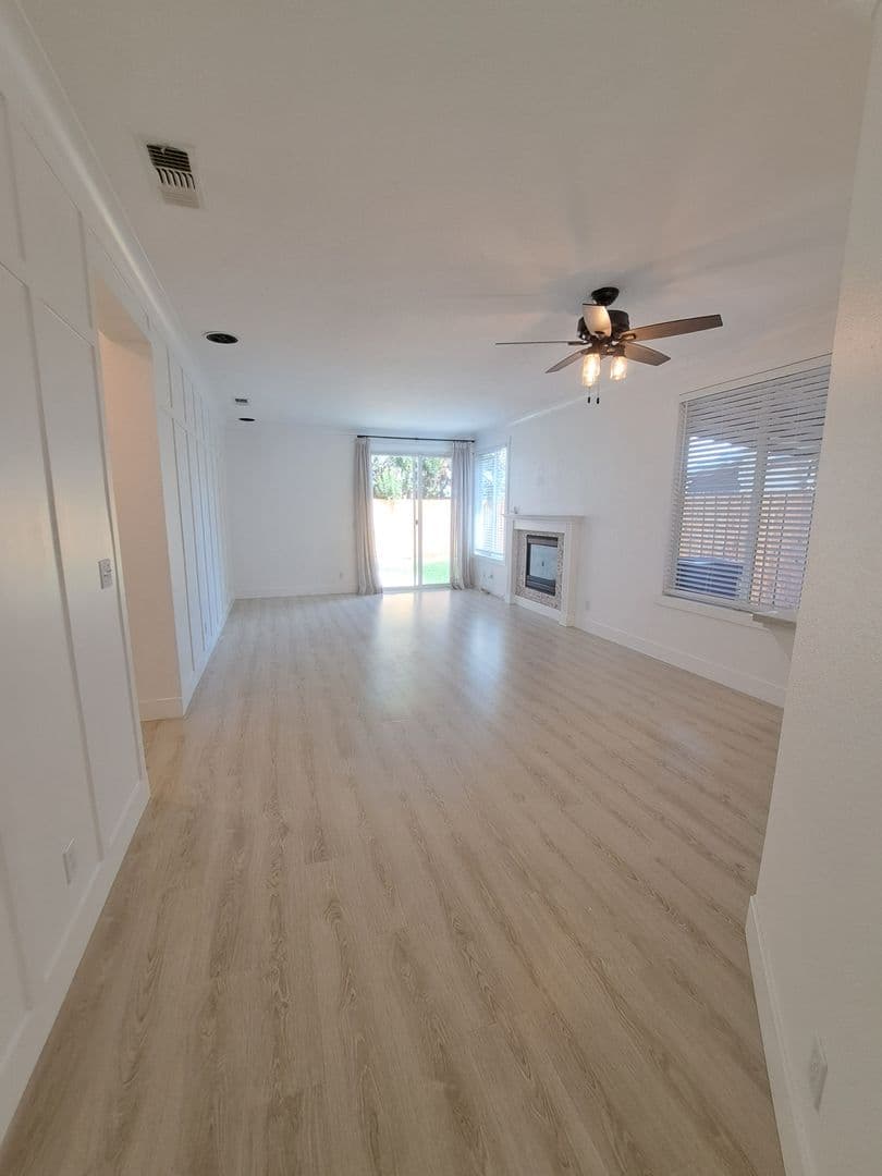 Vacaville House: 472 Somerville Circle