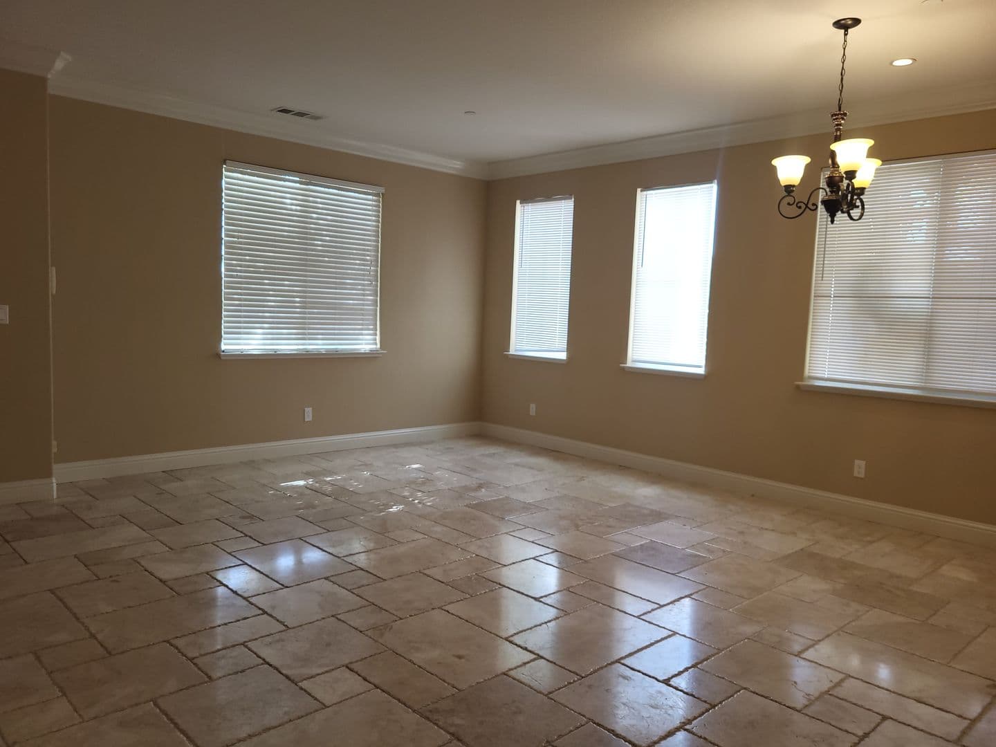 Fairfield House: 3891 Danbury Way