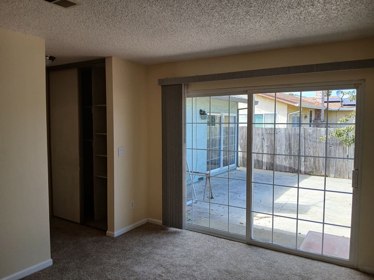 Vallejo House: 400 Mokelumne Drive
