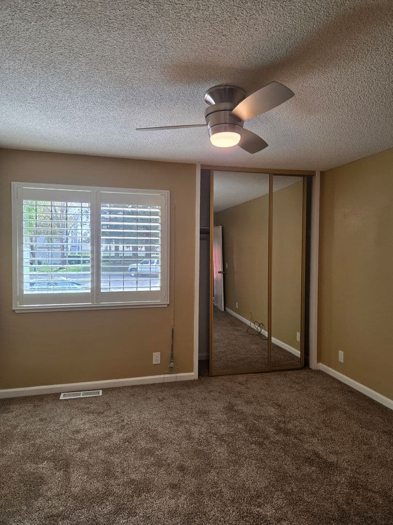 Fairfield House: 1152 Frost Pl