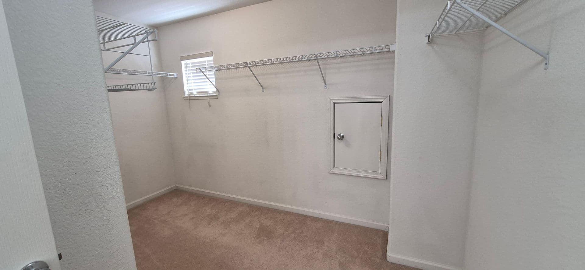 Dixon House: 2080 Mariposa Drive