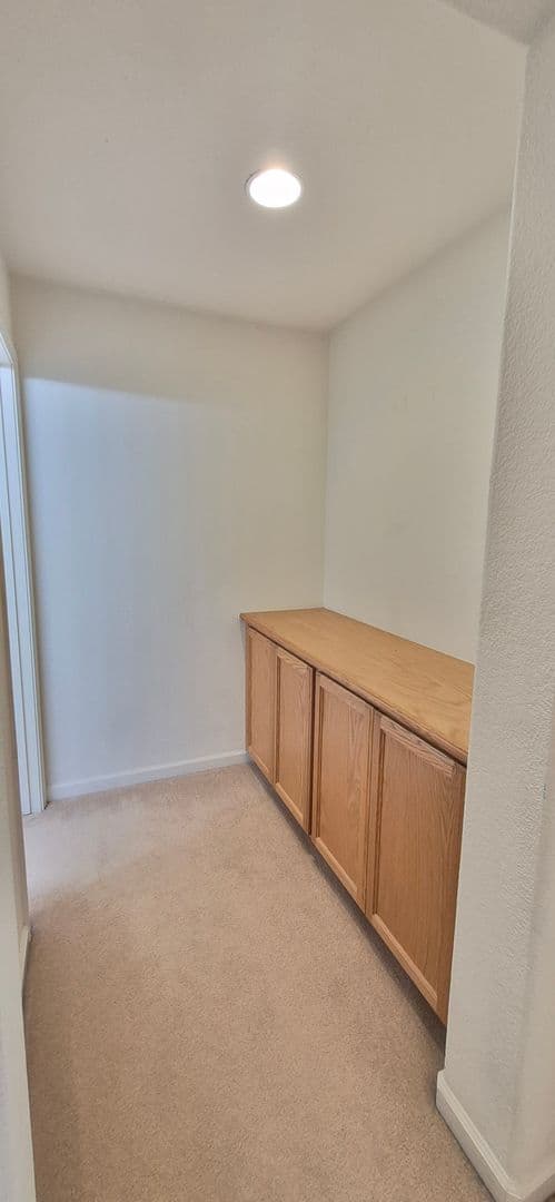 Dixon House: 2080 Mariposa Drive
