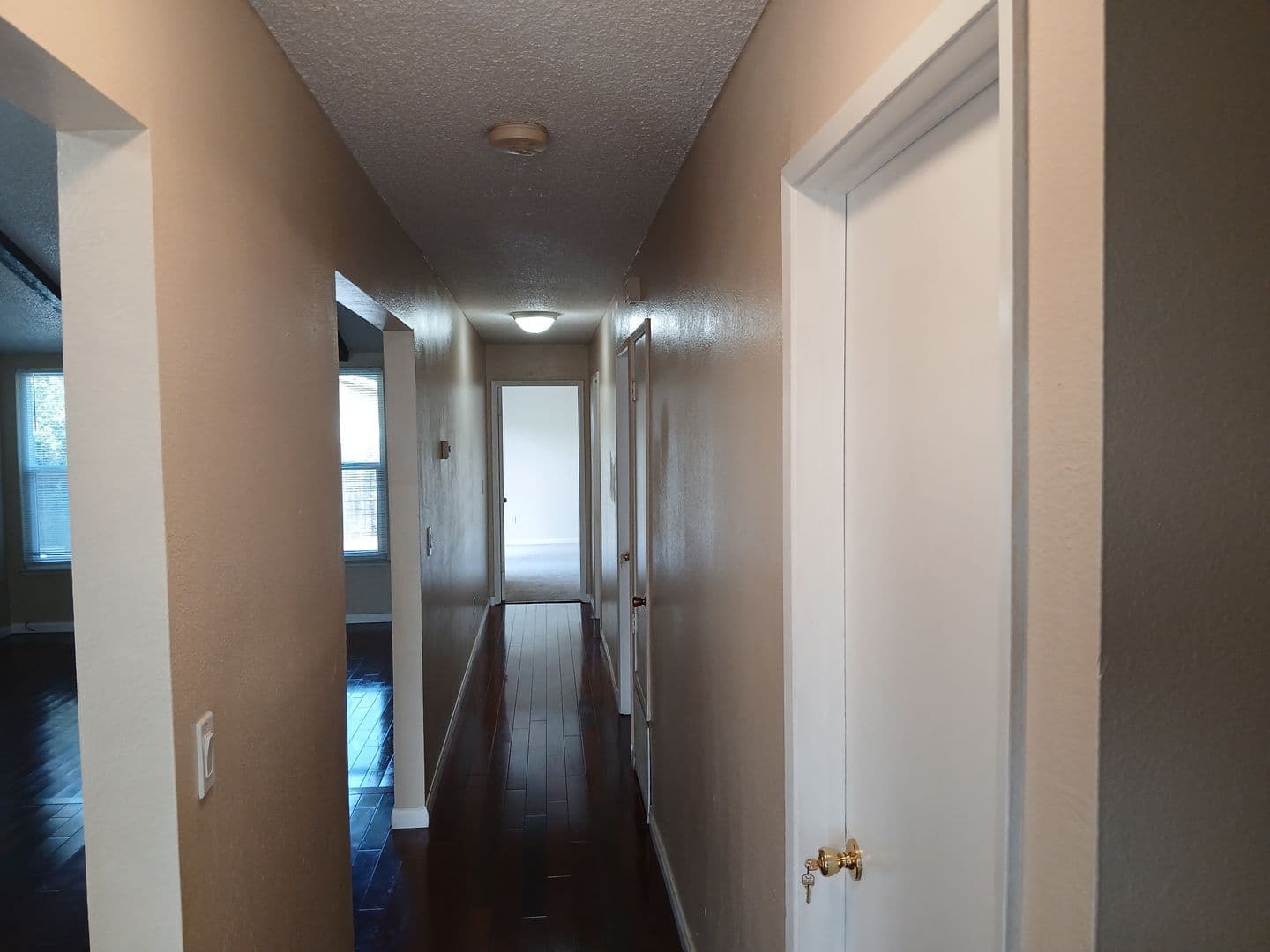 Vallejo House: 400 Mokelumne Drive