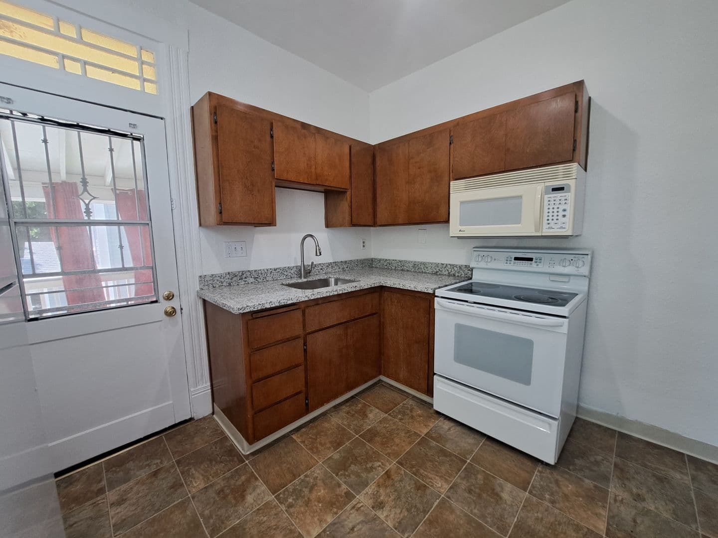 Vacaville Apartment: 532 West St.