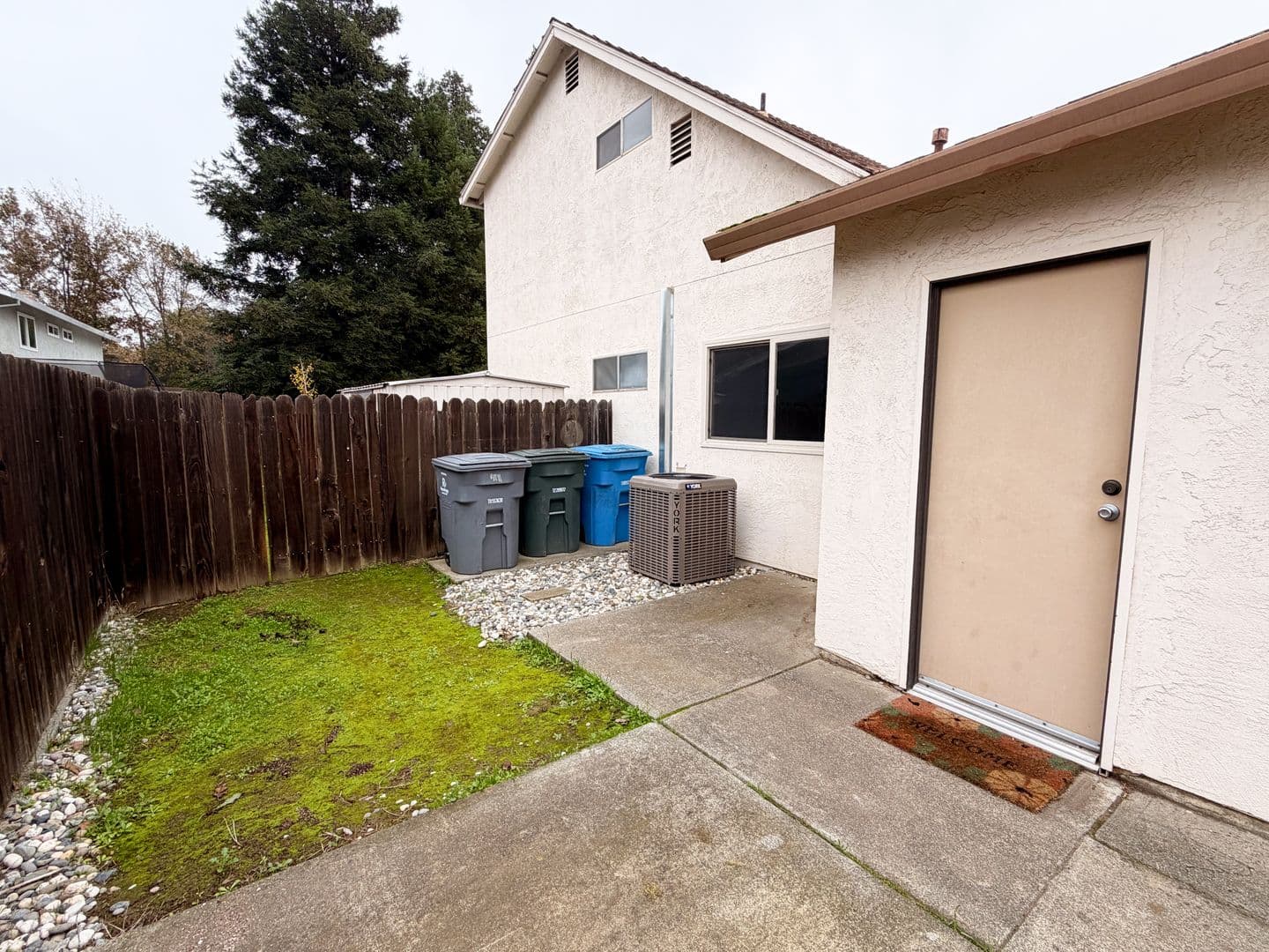 Dixon House: 950 Pembroke Way