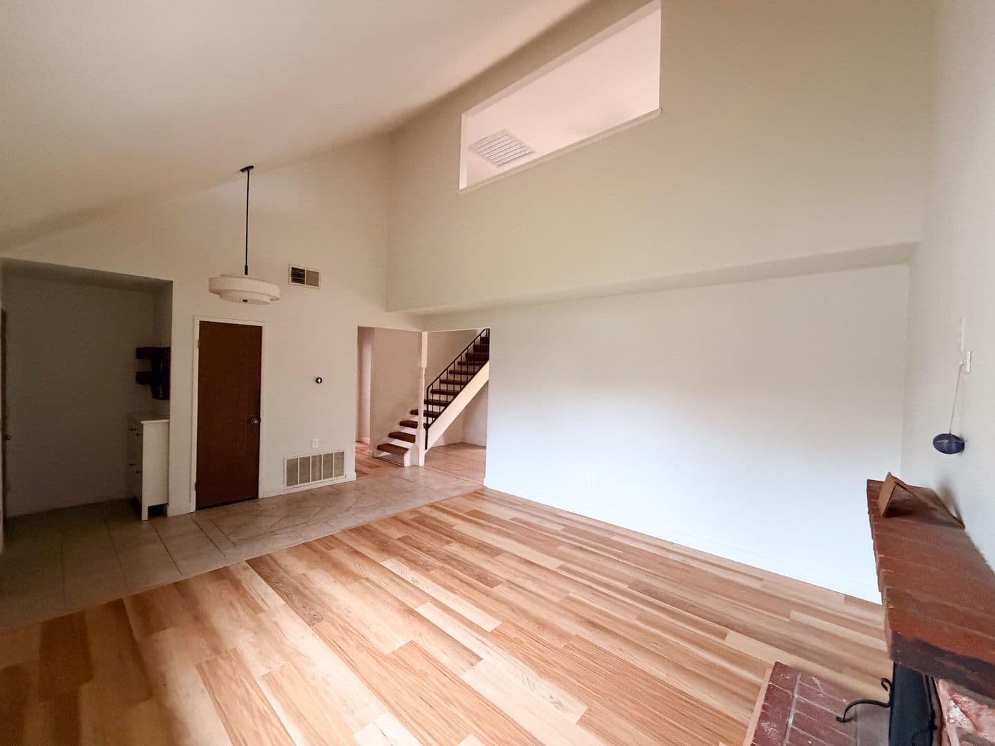 Dixon House: 950 Pembroke Way