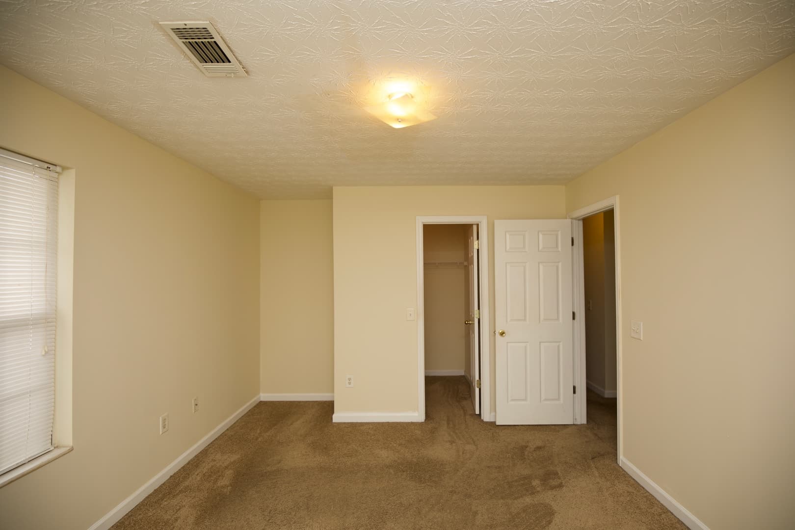 Douglasville House: 8260 Max Ct