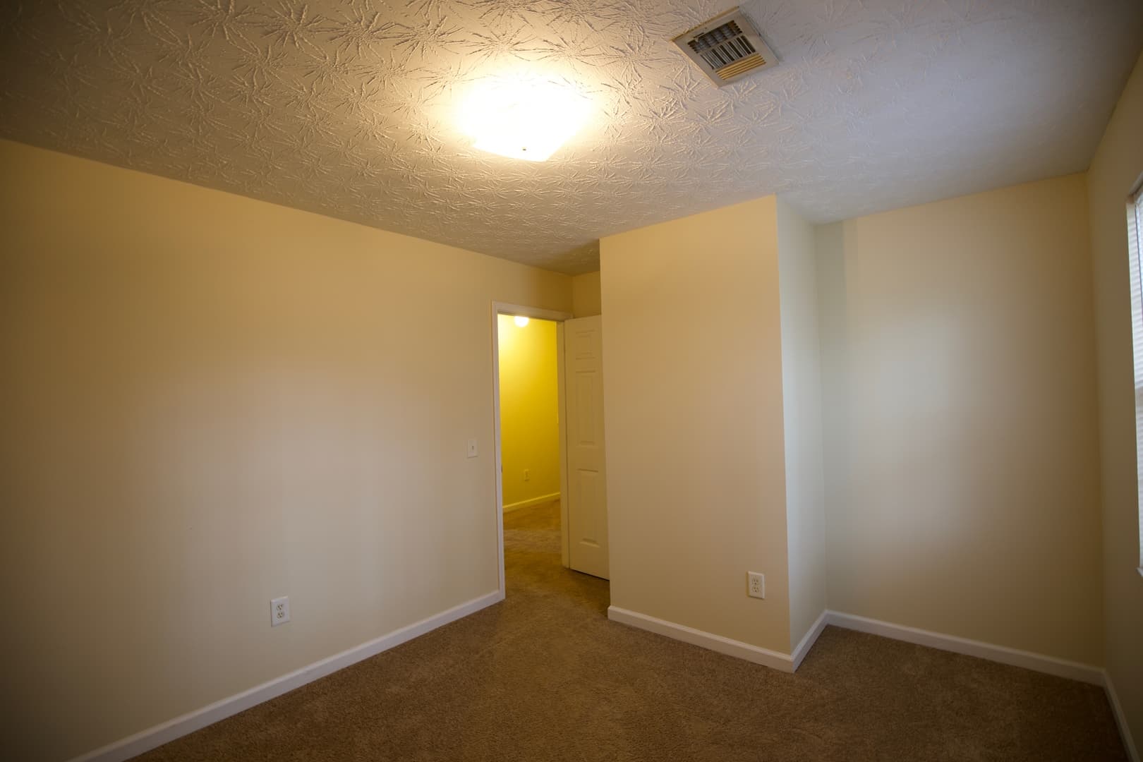 Douglasville House: 8260 Max Ct