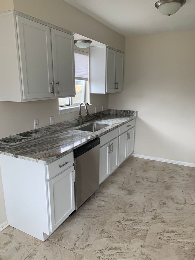 Berkley Townhome: 1200 Dorothea