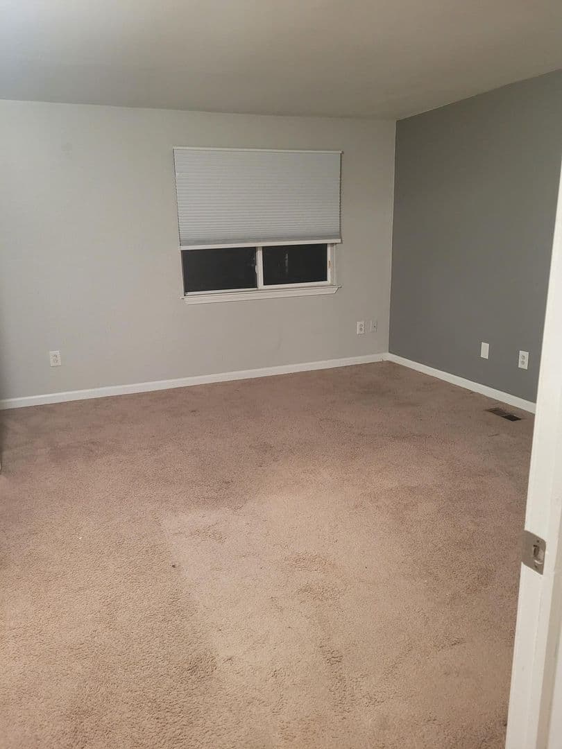Berkley Apartment: 3518 Greenfield