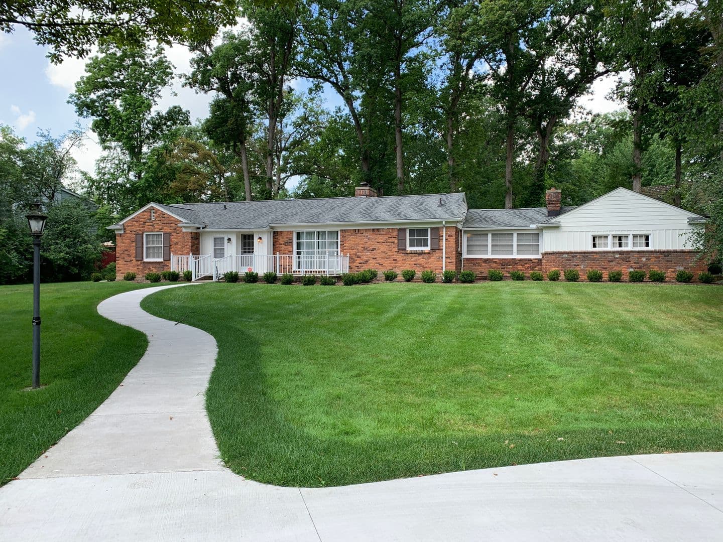Franklin House: 24975 Franklin Park Drive