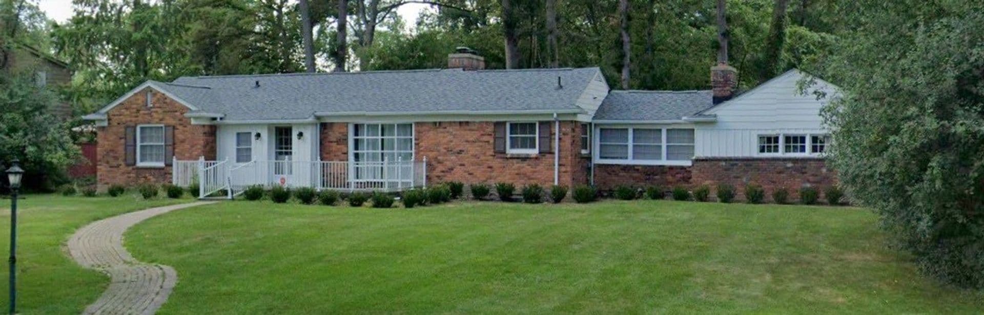 Franklin House: 24975 Franklin Park Drive