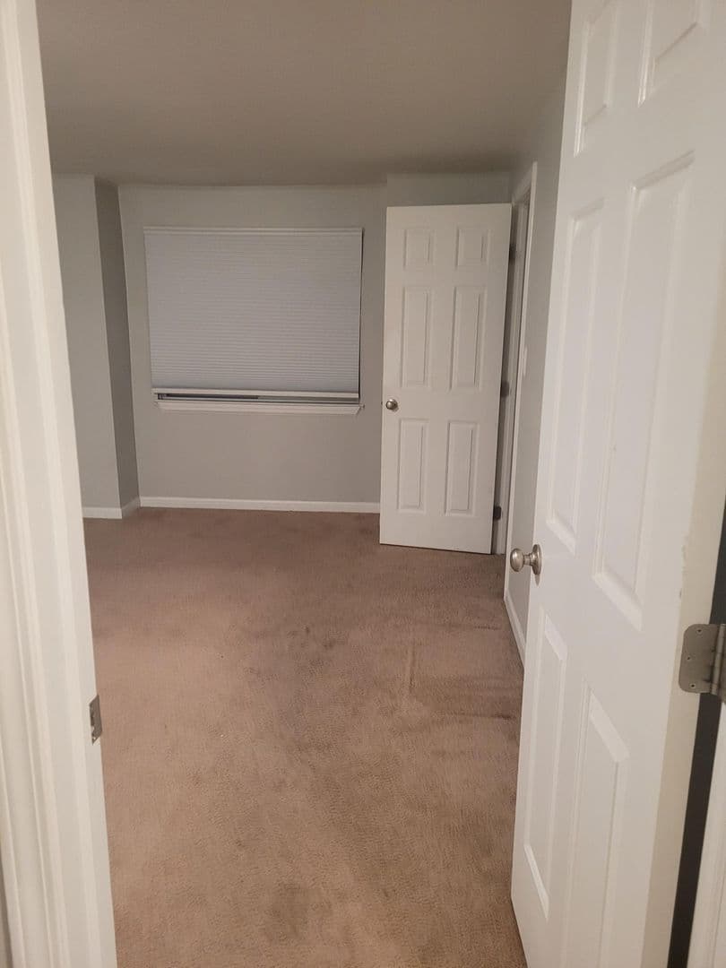 Berkley Apartment: 3518 Greenfield
