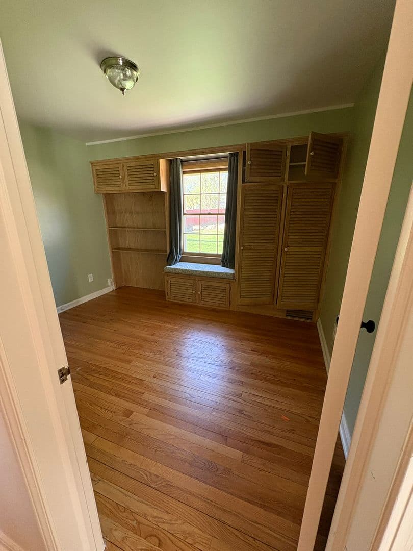 Franklin House: 24975 Franklin Park Drive